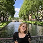 Preisgünstige Nachhilfelehrerin in den Fächern Deutsch, Latein und Wirtschaft/Politik für 15,00 die Stunde